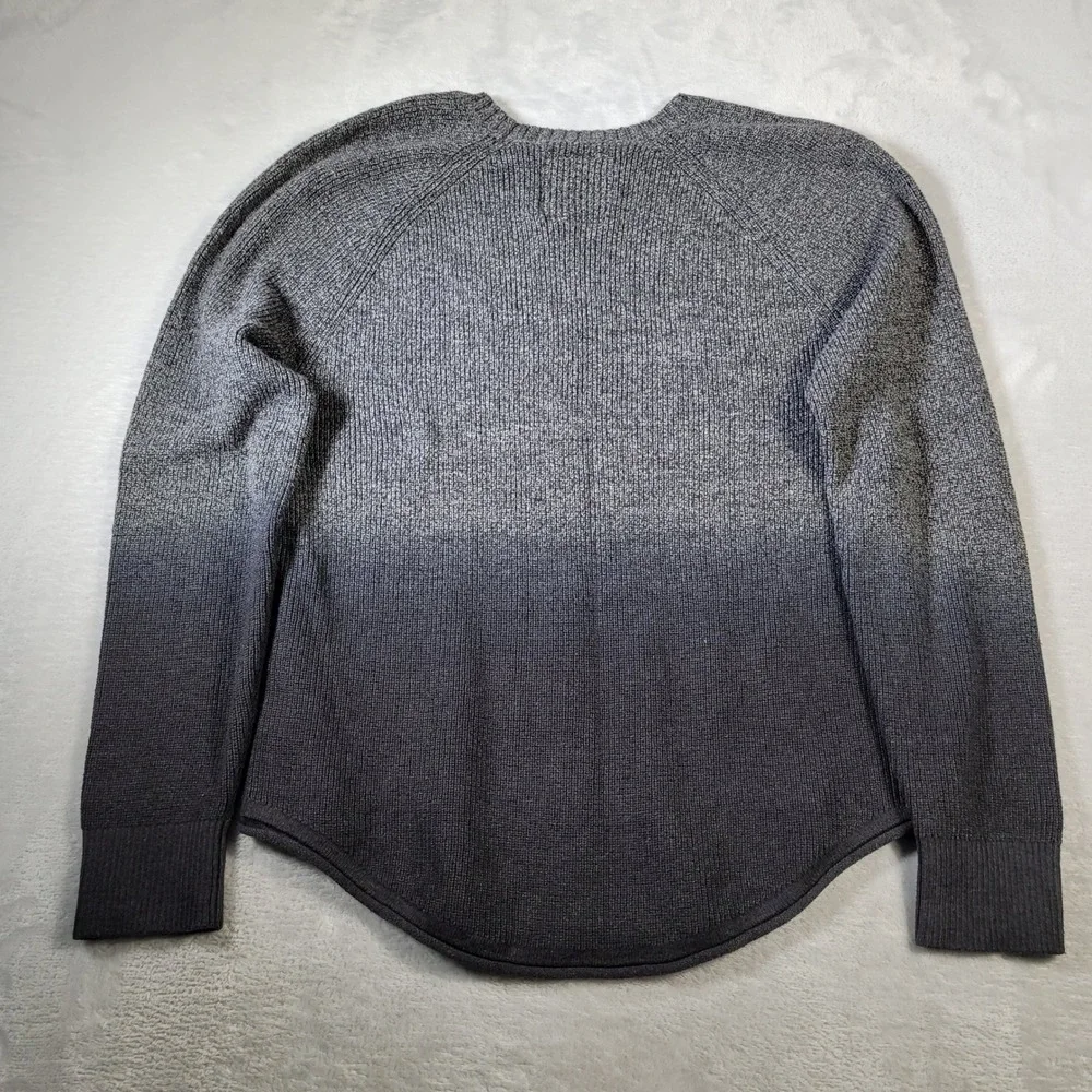 Hollister Sweater Mens L Grey Ombre Gradient Ribbed Knit Curved Hem Raglan